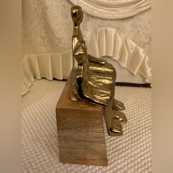 BRONZE SCULPTURE - Picture 3 of 6